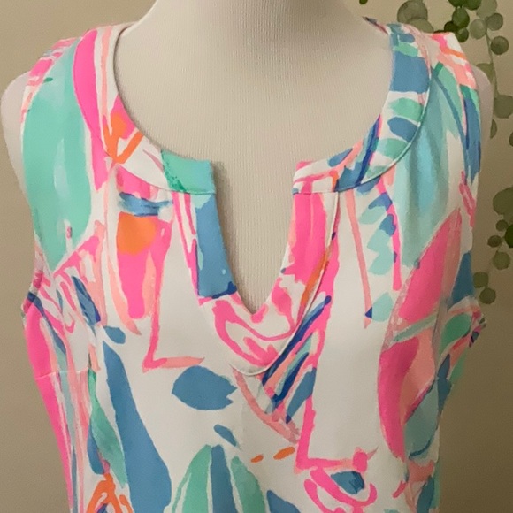 Cute summer Lilly Pulitzer dress - Picture 3 of 4